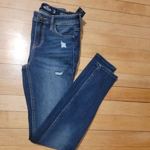 NWT Hollister Distressed Super Skinny Mid-Rise Jeans OS